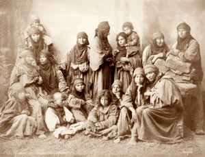 17 fős beduin nők és gyerekek csoportja, 1867-98 körül